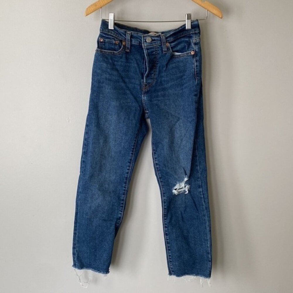Levi's wedgie straight jean distressed raw hem women's size 26